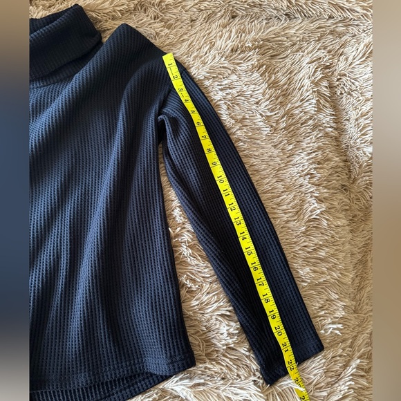 Columbia L Black Waffle Knit Turtleneck Pullover Sweater - Picture 10 of 10